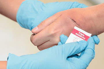 First Aid - Module 04 - Bleeding and Wound Care (US)